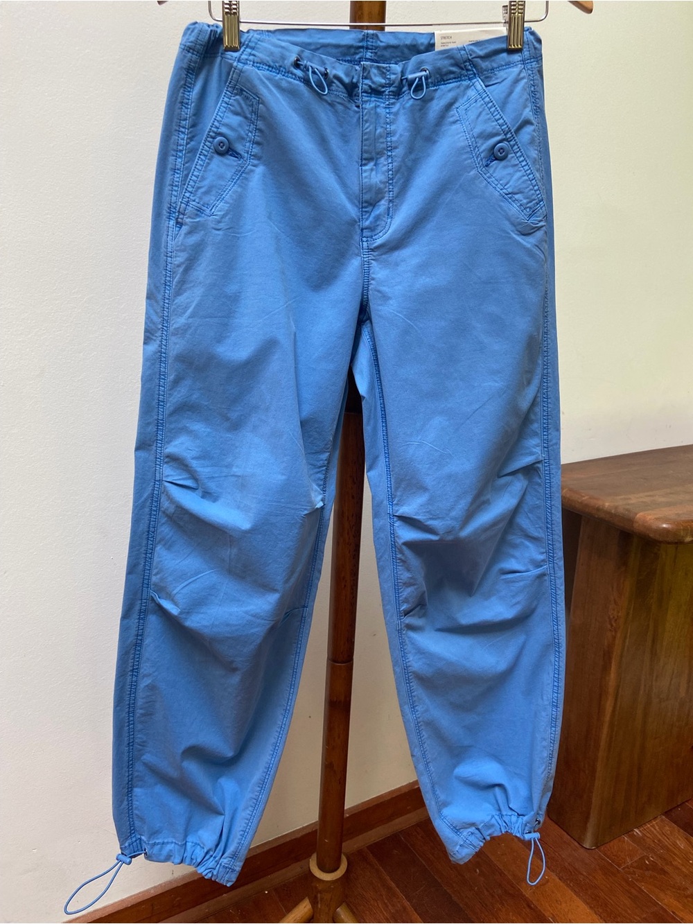 American Eagle Snappy Stretch Low-Rise Parachute Pant Blue
